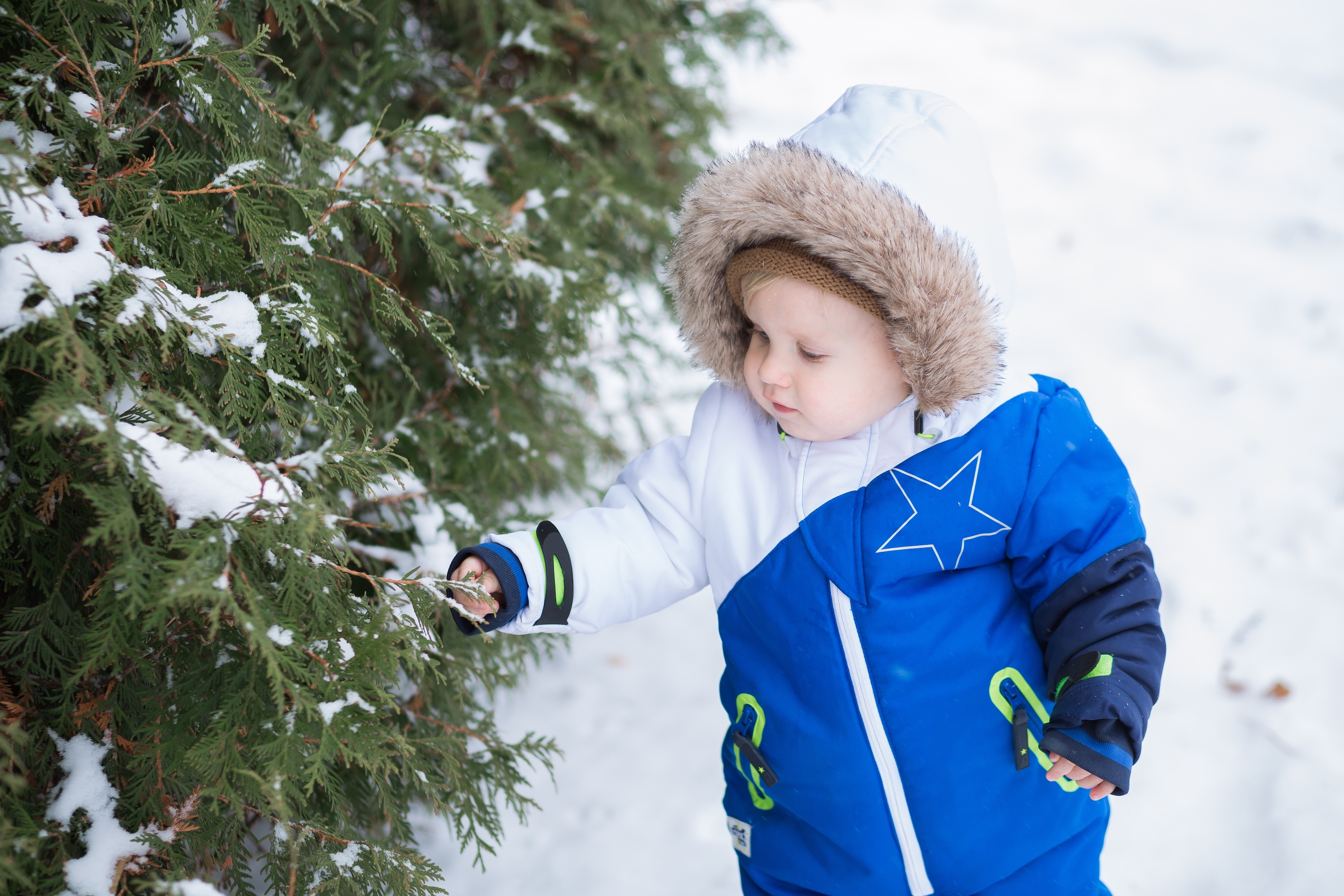 baby signs winter clothing